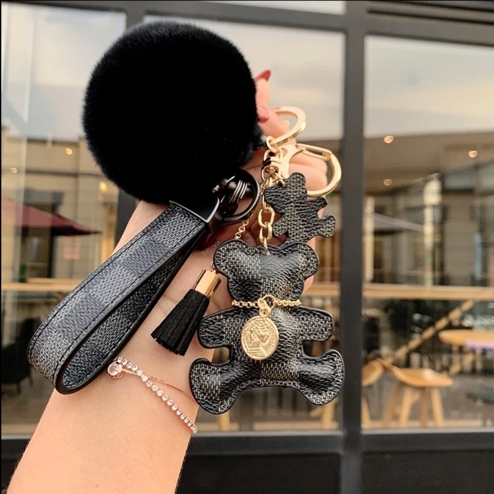 NEW🗯 KEYCHAIN 🔑